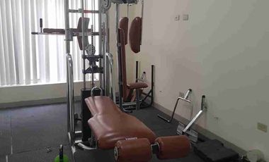 Alquiler suite amoblada, Urdesa, cercana a la Iglesia Redonda