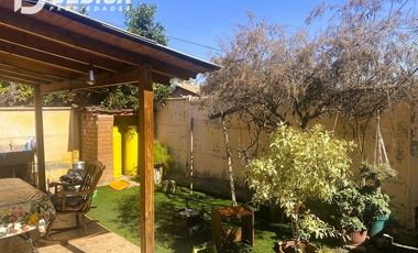 Linda Casa en venta en Condominio. Peñalolén.