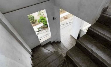 SE VENDE CASA GRANDE