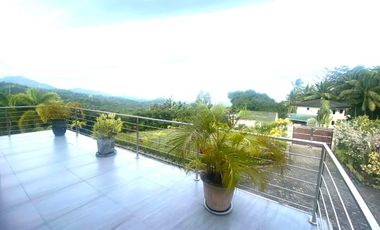 Luxury 15 Bedrooms Grand Farmhouse with Pool in Countryside Danao City