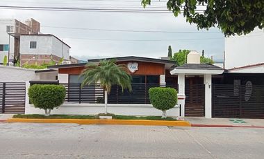 SE VENDEN 5 CONSULTORIOS EN ZONA NORTE ORIENTE FRACCIONAMIENTO LAS PALMAS