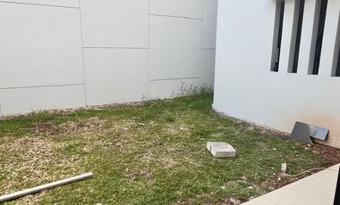 Disewa Rumah 2 Lantai di Kuningan Village PIK Ukuran 10x20