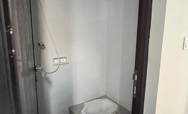 Disewa Rumah 2 Lantai di Kuningan Village PIK Ukuran 10x20