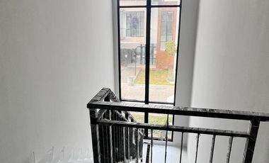 Disewa Rumah 2 Lantai di Kuningan Village PIK Ukuran 10x20