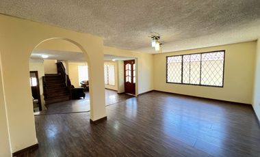 Casa en Venta – Sector Las Pencas, Cuenca