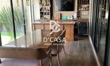 SE VENDE CASA EN CASCO VIEJO