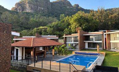 Exclusiva casa en condominio en venta, Tlayacapan, Morelos