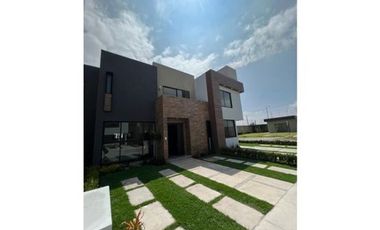 Casa en venta en Residencial Araucaria Modelo Mónaco