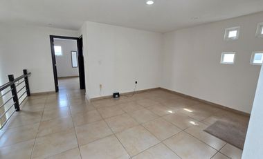 CASA EN RENTA EN RINCONADA DEL CASTAÑO, METEPEC.