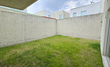 CASA EN RENTA EN RINCONADA DEL CASTAÑO, METEPEC.