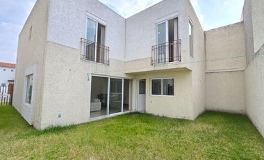 CASA EN RENTA EN RINCONADA DEL CASTAÑO, METEPEC.