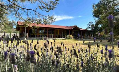 Cabaña Equipada con Gran Terreno, 3 Recámaras.