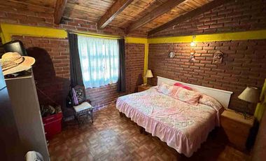 Cabaña Equipada con Gran Terreno, 3 Recámaras.