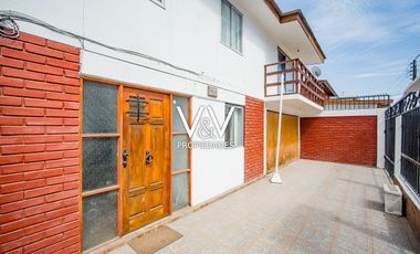 SE VENDE HERMOSA CASA EN SECTOR SUR DE LA CIUDAD.