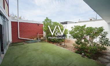 SE VENDE HERMOSA CASA EN SECTOR SUR DE LA CIUDAD.