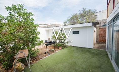 SE VENDE HERMOSA CASA EN SECTOR SUR DE LA CIUDAD.