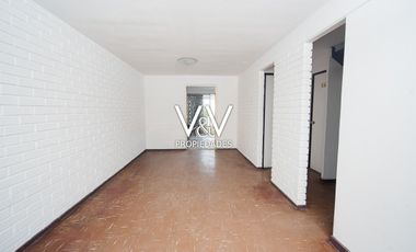 SE VENDE HERMOSA CASA EN SECTOR SUR DE LA CIUDAD.