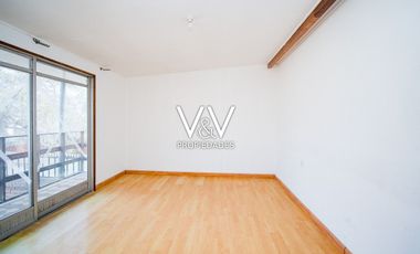 SE VENDE HERMOSA CASA EN SECTOR SUR DE LA CIUDAD.