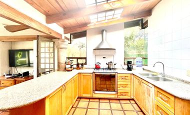 CASA EN VENTA EN CHIMALIAPAN, OCOYOACAN - AMPLIO TERRENO