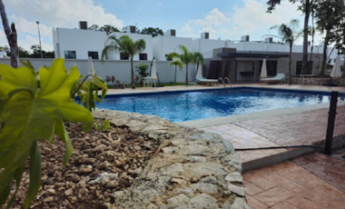 HERMOSA CASA CON ALBERCA Y SEGURIDAD 24/7