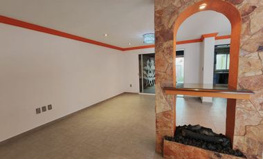 CASA EN RENTA EN VILLAS DEL CASTAÑO II, METEPEC