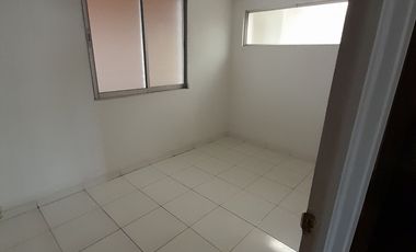 GRAN CASA, SECTOR TRANQUILO, 4 DORMITORIOS, 2 BAÑOS, ENTRADA 3 VEHICULOS