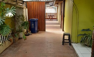 GRAN CASA, SECTOR TRANQUILO, 4 DORMITORIOS, 2 BAÑOS, ENTRADA 3 VEHICULOS