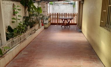 GRAN CASA, SECTOR TRANQUILO, 4 DORMITORIOS, 2 BAÑOS, ENTRADA 3 VEHICULOS