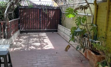 GRAN CASA, SECTOR TRANQUILO, 4 DORMITORIOS, 2 BAÑOS, ENTRADA 3 VEHICULOS