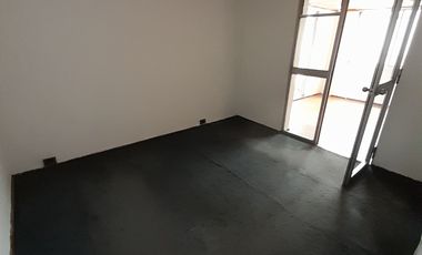 GRAN CASA, SECTOR TRANQUILO, 4 DORMITORIOS, 2 BAÑOS, ENTRADA 3 VEHICULOS