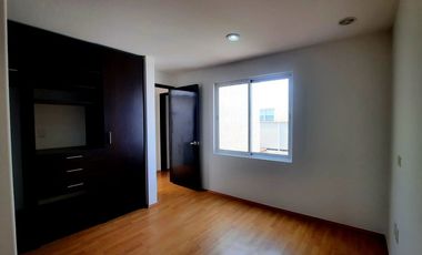 CASA EN RENTA EN VILLAS DEL CASTALO 1, METEPEC.