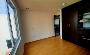 CASA EN RENTA EN VILLAS DEL CASTALO 1, METEPEC.