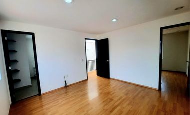 CASA EN RENTA EN VILLAS DEL CASTALO 1, METEPEC.