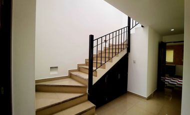 CASA EN RENTA EN VILLAS DEL CASTALO 1, METEPEC.