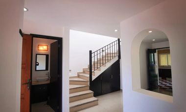 CASA EN RENTA EN VILLAS DEL CASTALO 1, METEPEC.