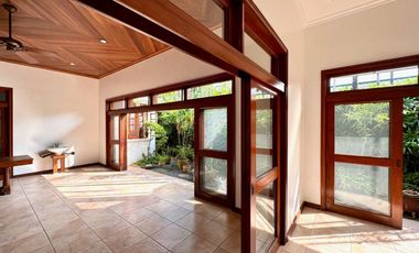 DASMARIÑAS VILLAGE 4 BEDROOM HOUSE AND LOT FOR SALE