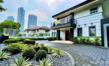 DASMARIÑAS VILLAGE 5 BEDROOM HOUSE AND LOT FOR SALE