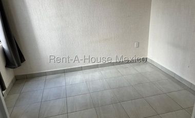 RENTA - Departamento con 2 recámaras, en El Rosario