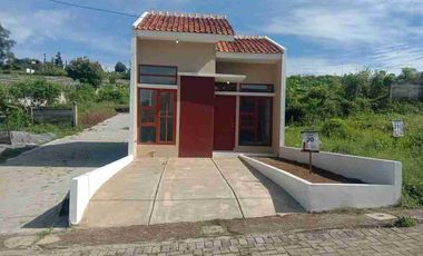 RUMAH SIAP HUNI HAJI GOFUR DEKAT KANTOR DESA PAKU HAJI
