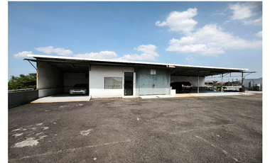 Dijual Via Lelang Ex Showroom Toyota Taman Sidoarjo