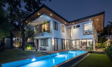 For Sale 5 Bedroom House La Vista Subdivision QC house for sale