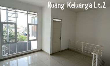 RUMAH BARU 2 LANTAI SIAP HUNI DI KOPO MARGAHAYU BANDUNG  – HARGA NEGO!