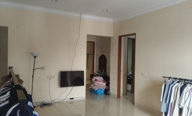 Beli Rumah Bagus strategis area Komersial Bonus Apotik, Kencana Loka, BSD