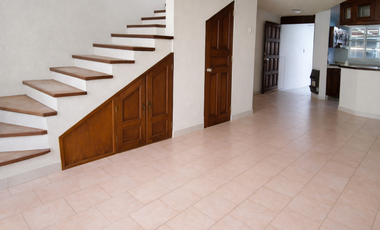 EN RENTA EN CHAPULTEPEC ORIENTE A solo 15 metros de Blvd. García de León