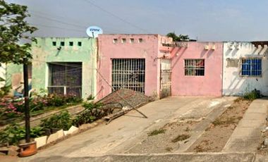 CASA EN VENTA EN COLINAS DE SANTA FÉ, VERACRUZ