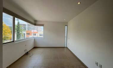 RENTA CASA EN ESQUINA EN PRIVADA DA VINCI DENTRO DE CUMBRES DEL LAGO QUERETARO