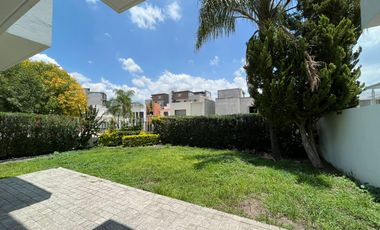 RENTA CASA EN ESQUINA EN PRIVADA DA VINCI DENTRO DE CUMBRES DEL LAGO QUERETARO