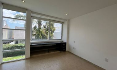 RENTA CASA EN ESQUINA EN PRIVADA DA VINCI DENTRO DE CUMBRES DEL LAGO QUERETARO