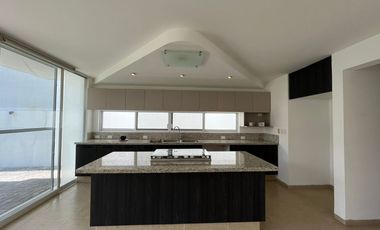 RENTA CASA EN ESQUINA EN PRIVADA DA VINCI DENTRO DE CUMBRES DEL LAGO QUERETARO