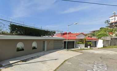 VENTA DE CASA A COSTO POR DEBAJO DEL VALOR COMERCIAL UBICADA EN: CALLE PARAISO, COL LA CONDESA, CP 39690, ACAPULCO DE JUAREZ GUERRERO